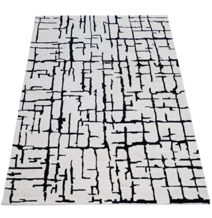 HAND TUFTED K10