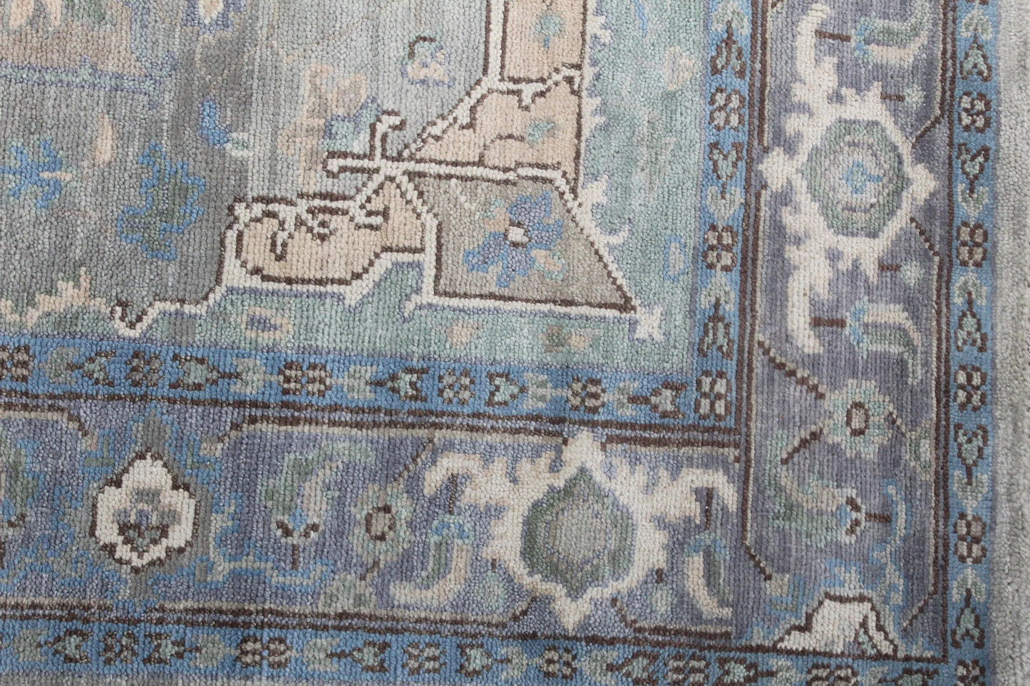 Hand Knotted Oushak Style Oriental Rug for Timeless Elegance Home decor by KRISHNARUNGSINC