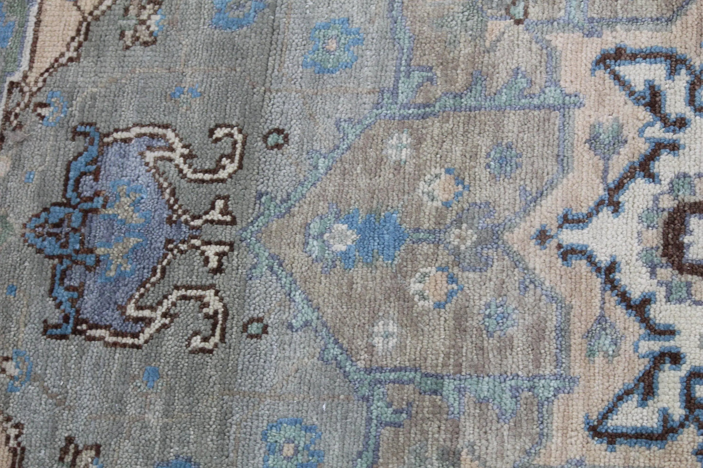 Hand Knotted Oushak Style Oriental Rug for Timeless Elegance Home decor by KRISHNARUNGSINC